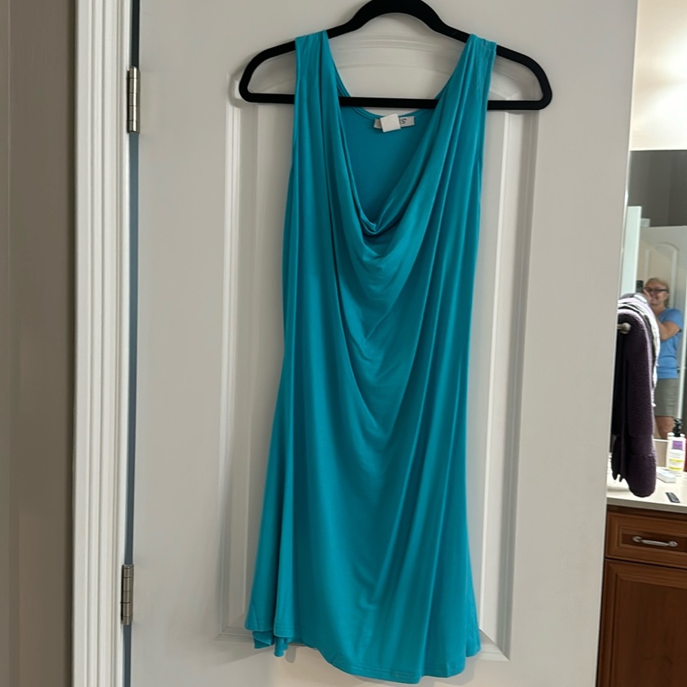 Cute summer dress. Never worn.